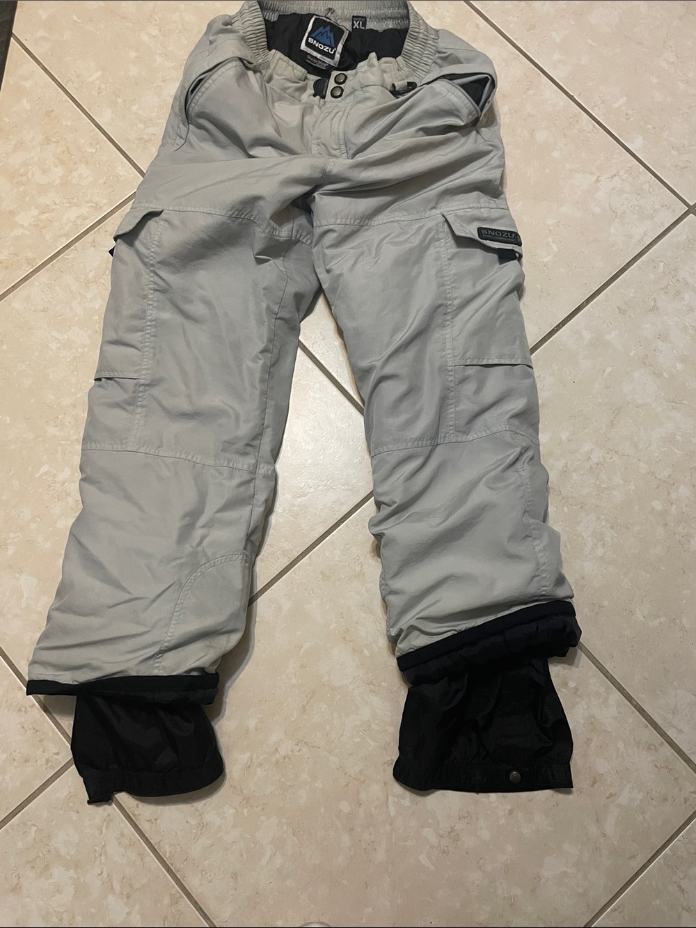 Snozu Light Gray Cargo Snow Pants with Black Gaiters